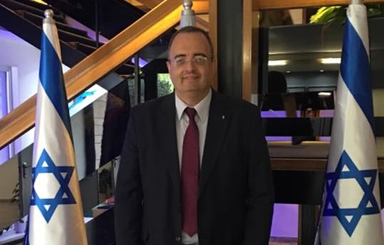 LEÓN AMIRA: “SI ISRAEL QUIERE, EN DOS DÍAS VUELA LA FRANJA DE GAZA”