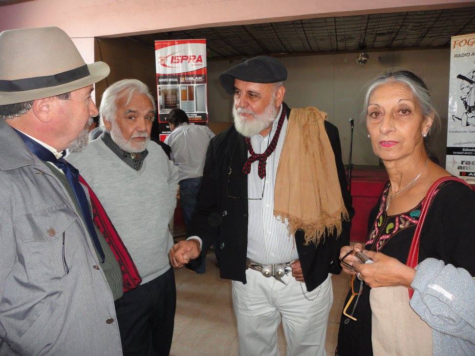 ESTELA PEÑA: "ME GUSTA HONRAR LAS LETRAS"