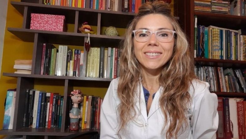 LEDA GUZZI RECOMIENDA LA VACUNACIÓN UNIVERSAL PARA LIMITAR LA APARICIÓN DE NUEVAS VARIANTES