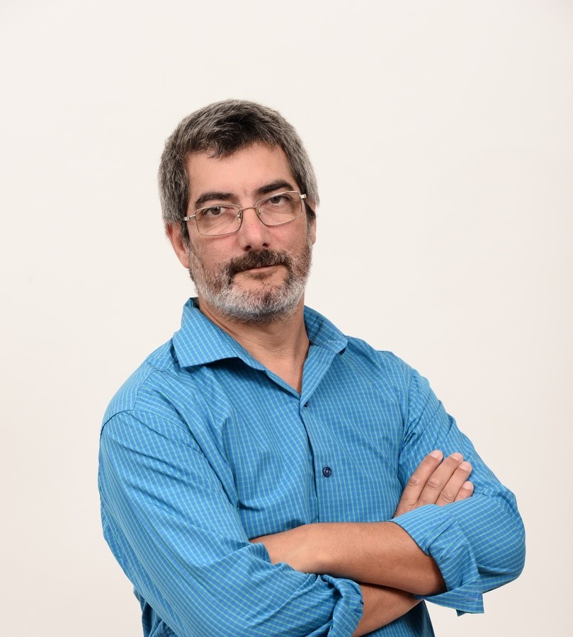 MATÍAS LONGONI: “ES UN NEGOCIO FINANCIERO PARA BENEFICIAR A CAPUTO Y COMPAÑÍA”