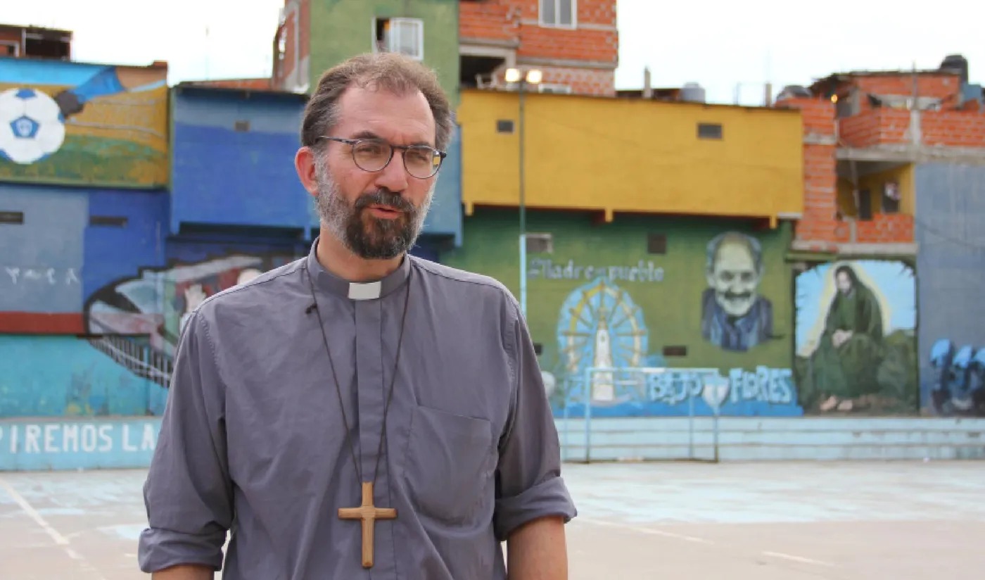 GUSTAVO CARRARA: “SI NO MIRAMOS LA HISTORIA ABRIMOS LA PUERTA A COMETER LOS MISMOS ERRORES”