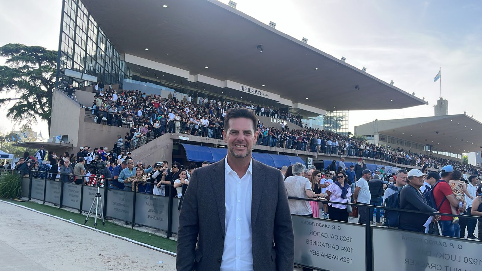 “EL HIPÓDROMO DE LA PLATA ES UN LUGAR DE ENCUENTRO PARA TODA LA FAMILIA”