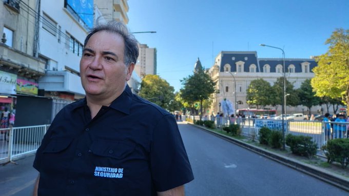 JAVIER ALONSO: “ES IMPOSIBLE PENSAR 6 AÑOS MÁS DE MILEI”