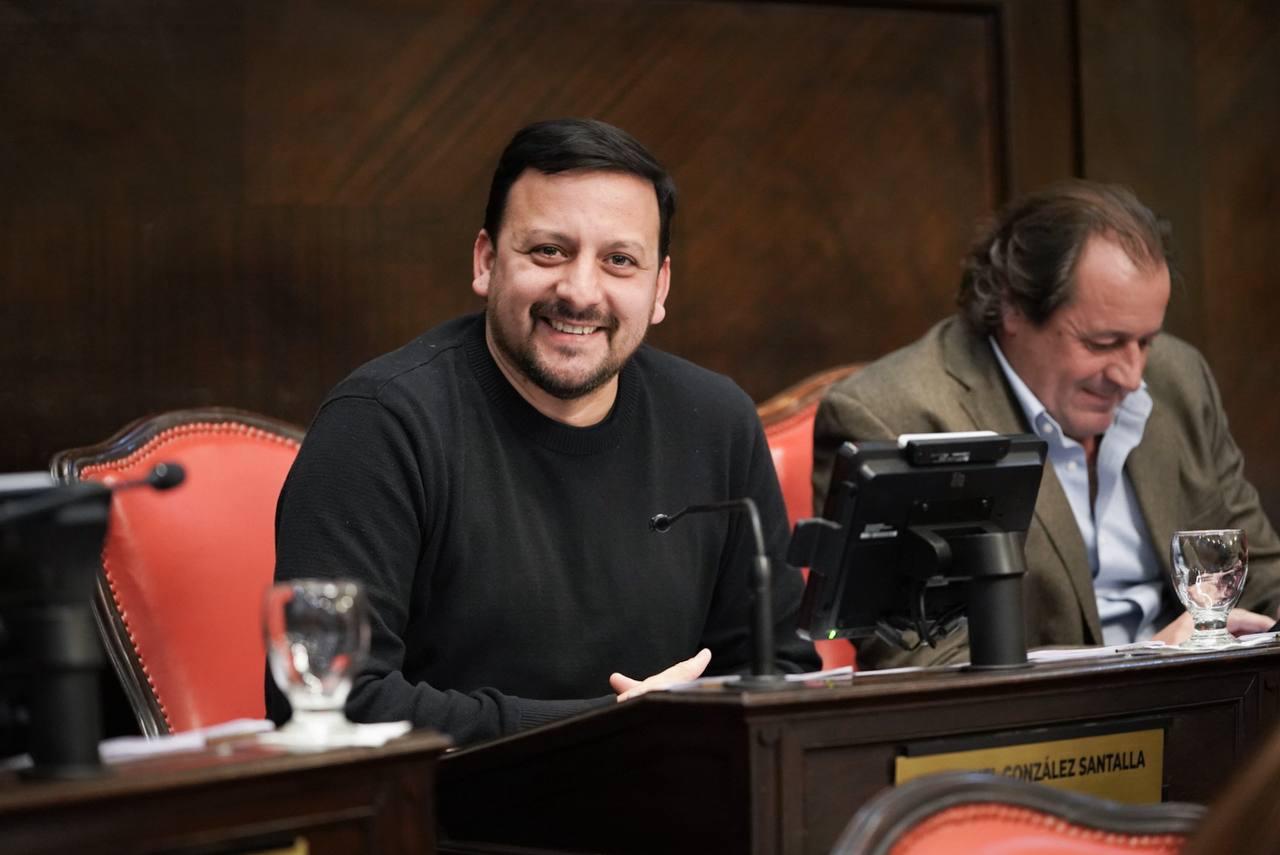 LA PROVINCIA REGULA EL USO DE CELULARES Y DISPOSITIVOS DIGITALES EN LAS ESCUELAS PRIMARIAS