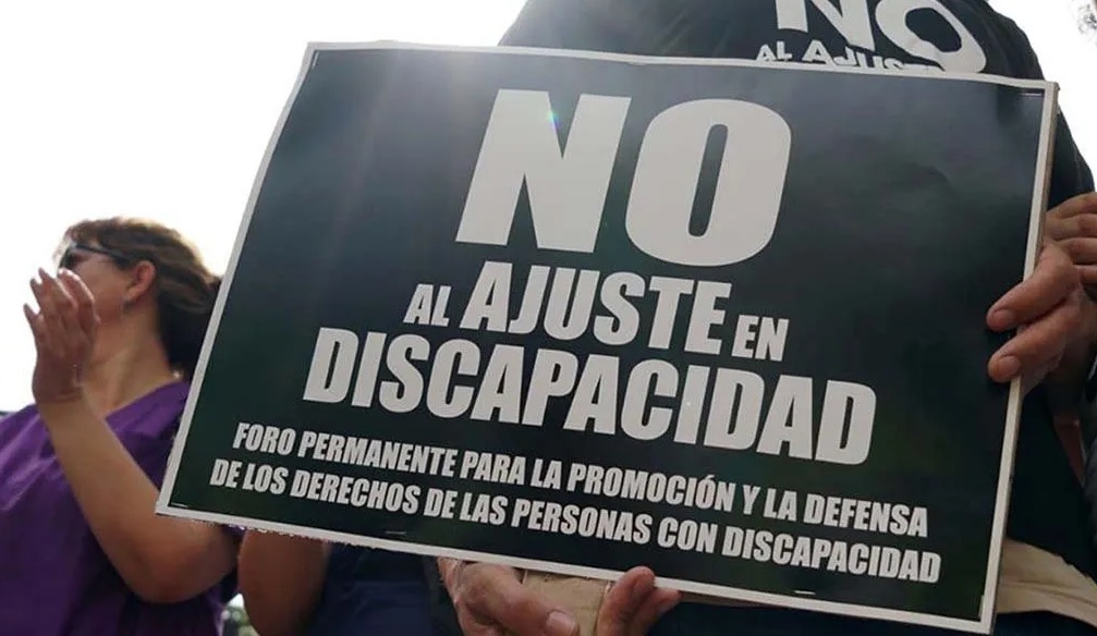 FAMILIARES Y PRESTADORES DE PERSONAS CON DISCAPACIDAD EXIGEN FINANCIAMIENTO