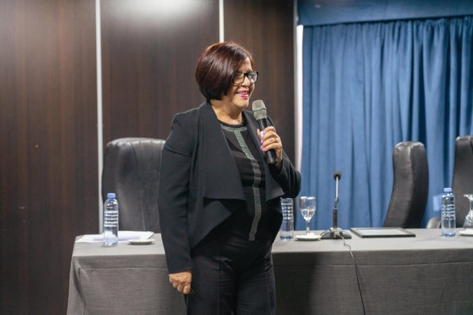 MARTA COHEN: “EL GOBIERNO DEBERÍA ADELANTAR UN MES LA VACUNACION”