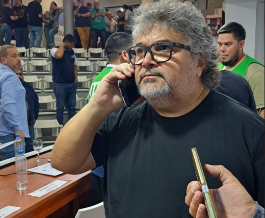 RECLAMAN UN SALARIO MÍNIMO DE $2.700.000