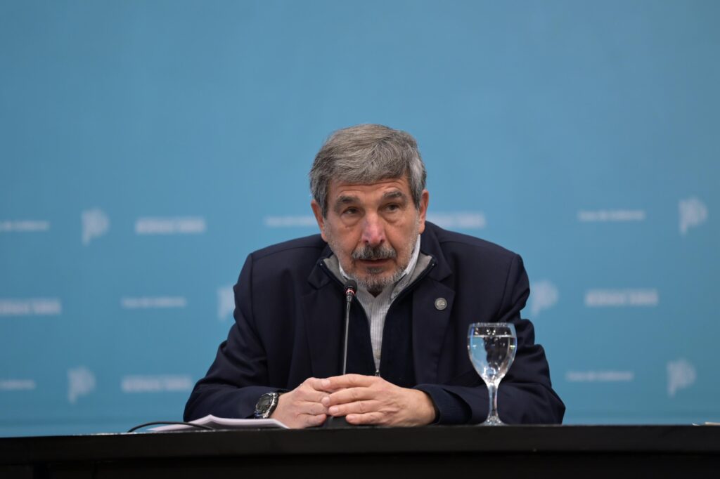 ROBERTO SALVAREZZA: “TRATAMOS DE SOSTENER Y DAR UNA MIRADA DE FUTURO”