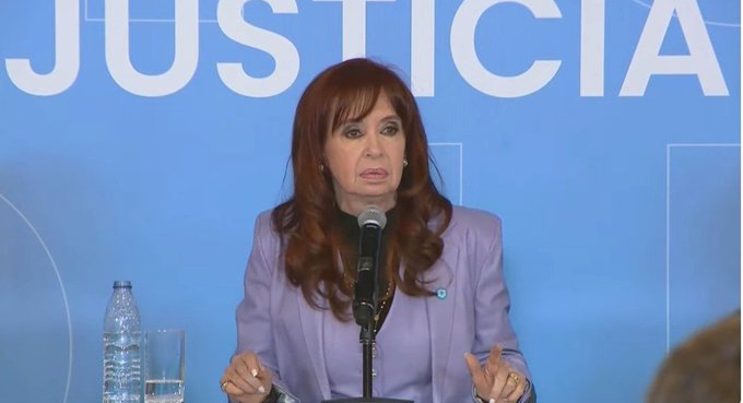 CRISTINA FERNÁNDEZ: “BASTÓ QUE ANUNCIÁRAMOS LA CANDIDATURA PARA QUE SE DESATARAN LOS DEMONIOS”