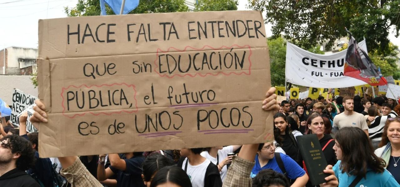 SECTORES UNIVERSITARIOS ANALIZAN REALIZAR UNA NUEVA MARCHA NACIONAL Y FEDERAL