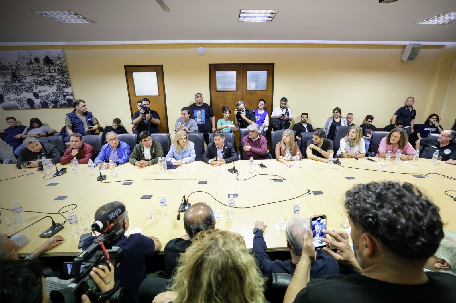 KICILLOF: “EL PUNTO DE PARTIDA PARA PONER FRENO A MILEI ES EL MOVIMIENTO OBRERO”