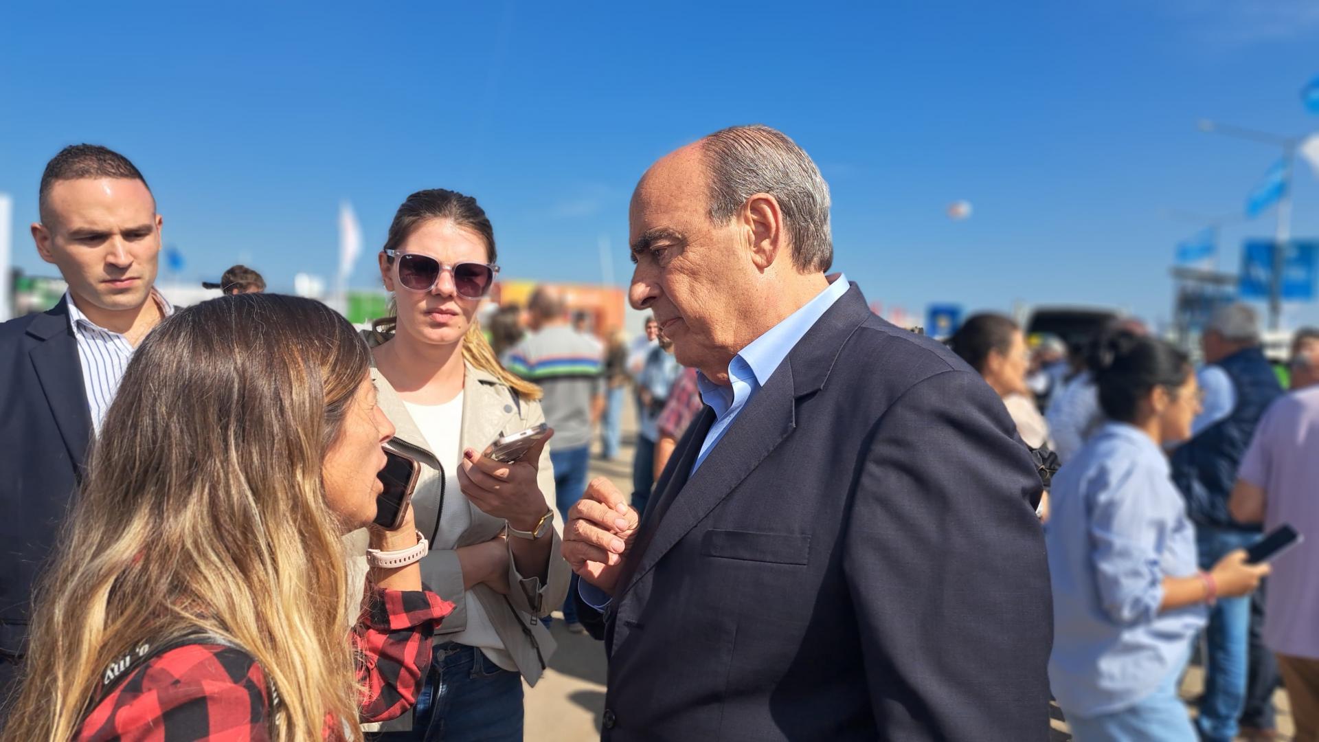 GUILLERMO FRANCOS ADMITIÓ QUE LOS FONDOS QUE ENVIÓ NACIÓN NO SOLUCIONARÁN LOS PROBLEMAS