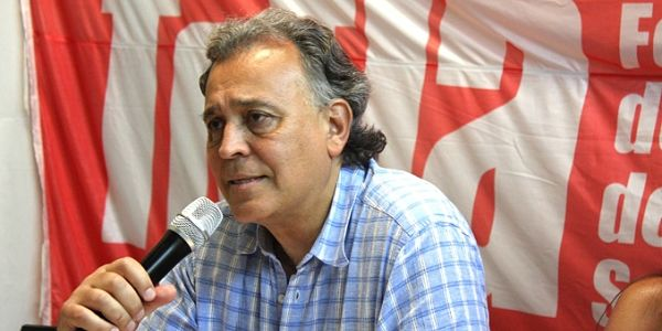 LEÓN PIASEK CUESTIONÓ LA INTENCIÓN DEL GOBIERNO DE LIMITAR EL DERECHO A HUELGA