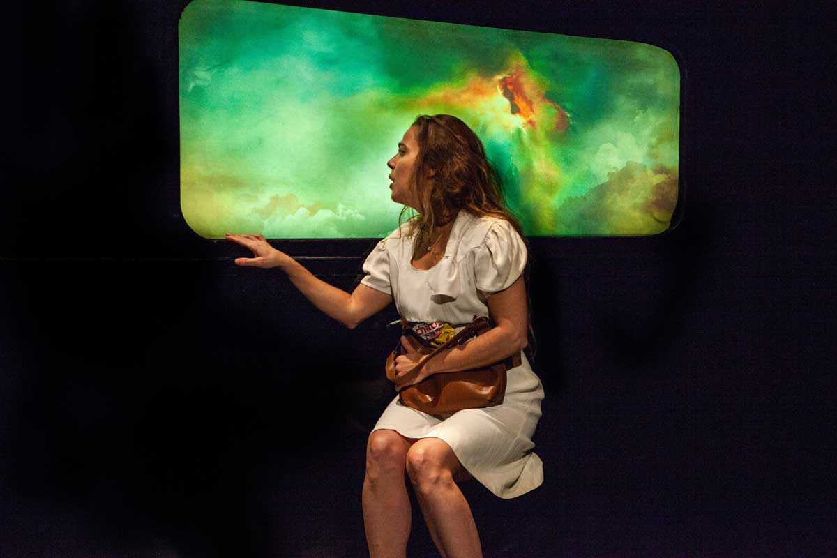 MELINA PIETRIELLA INTERPRETA “COMO SI LA VIDA FUESE UN MOMENTO PACÍFICO Y ESTABLE”