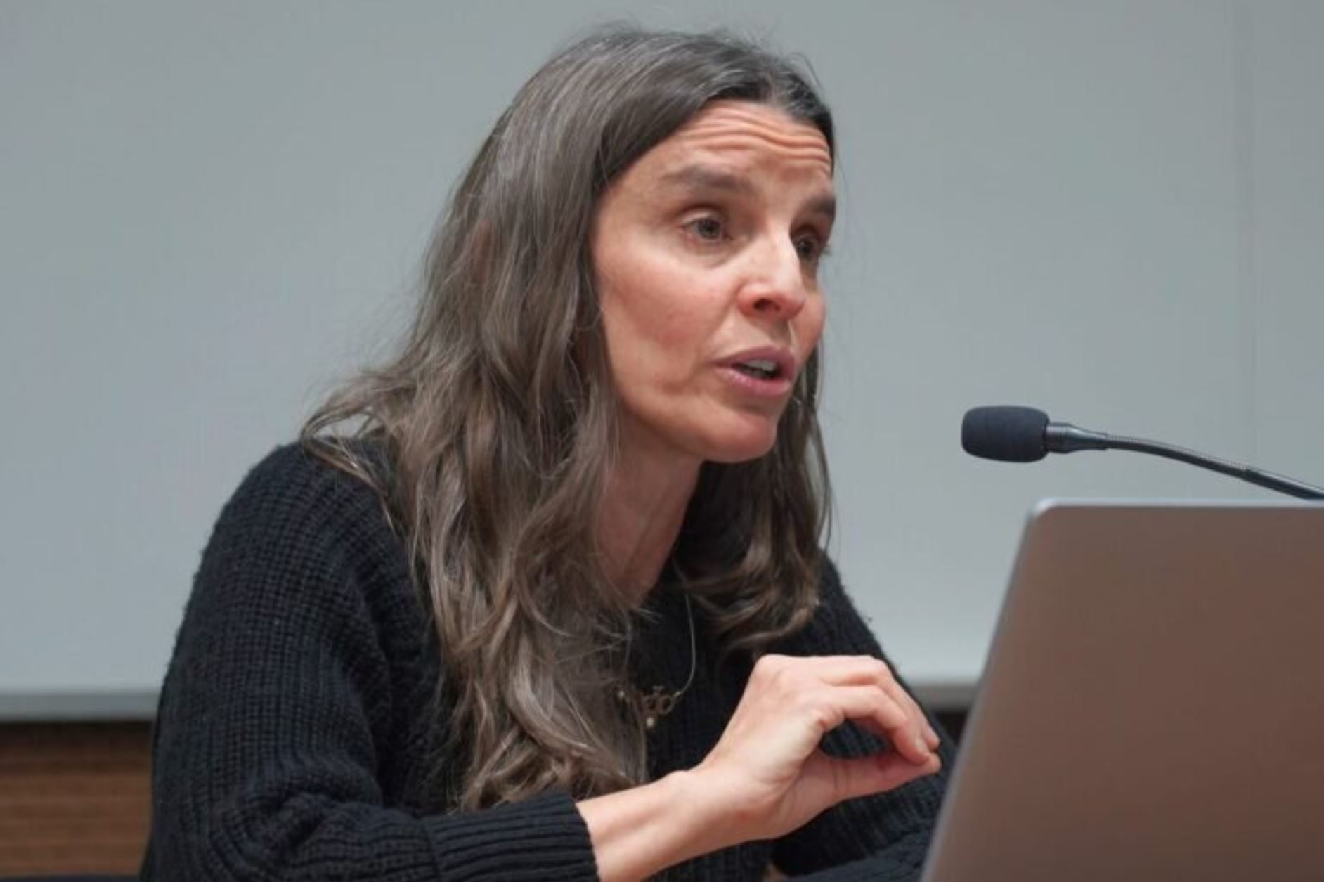 VALERIA LEVI: “EL OBJETIVO FINAL ACÁ NO ES UN RECORTE NI UN AJUSTE, ES DESMANTELAR”