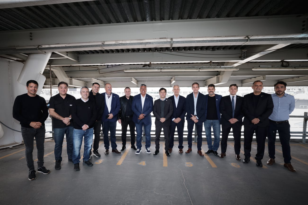 PEREZ TERUEL: “EL CONVENIO VA A PERMITIR RECUPERAR EL ESPLENDOR QUE TUVO EL ESTADIO ALGUNA VEZ”