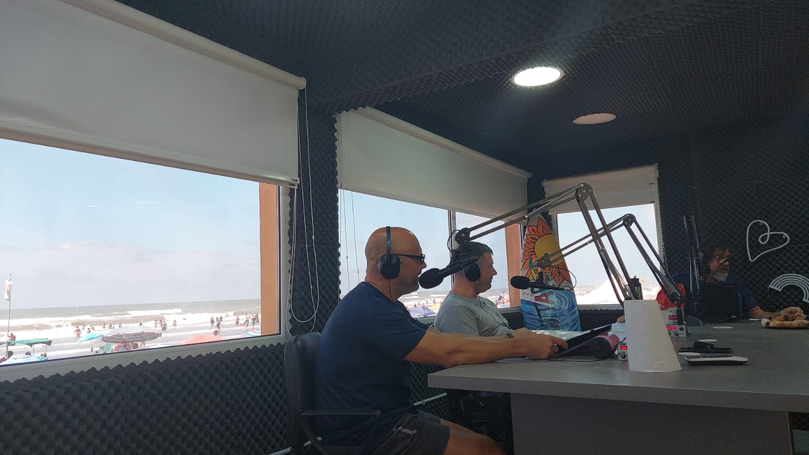 SERIE 2 PASÓ POR EL ESTUDIO MÓVIL DE RADIO PROVINCIA