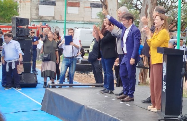 KICILLOF VALORÓ “EL TRABAJO QUE SE ESTÁ HACIENDO EN LOS BARRIOS POPULARES”