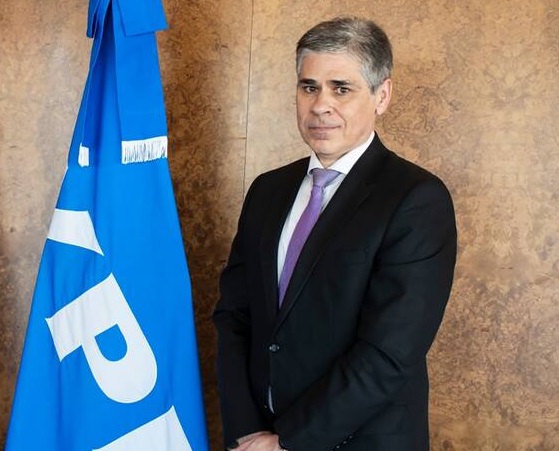 “PARECIERA QUE ALGUNOS GERENTES DE PETROLERAS CREEN QUE ES DE ELLOS EL PETRÓLEO Y EL GAS”