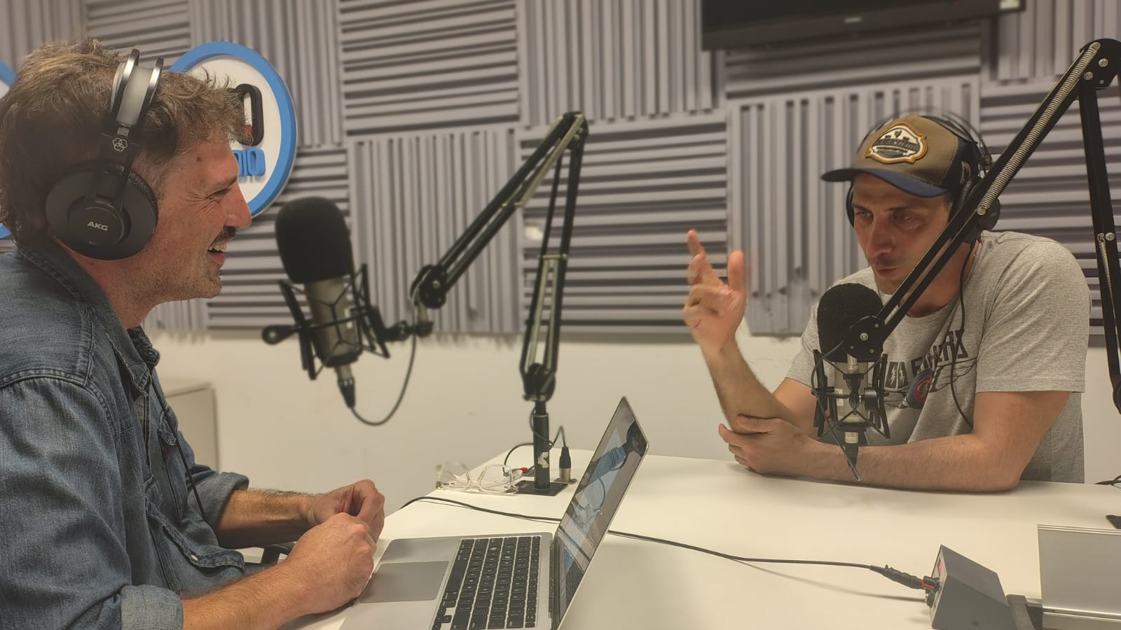 LUCIANO CÁCERES: "HAY ALGO FEMENINO Y MASCULINO EN TODOS LOS SERES HUMANOS"