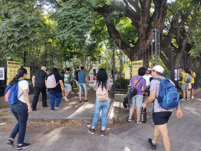 COMENZÓ EL CURSO DE INGRESO PARA LOS ESTUDIANTES DE INGENIERÍA