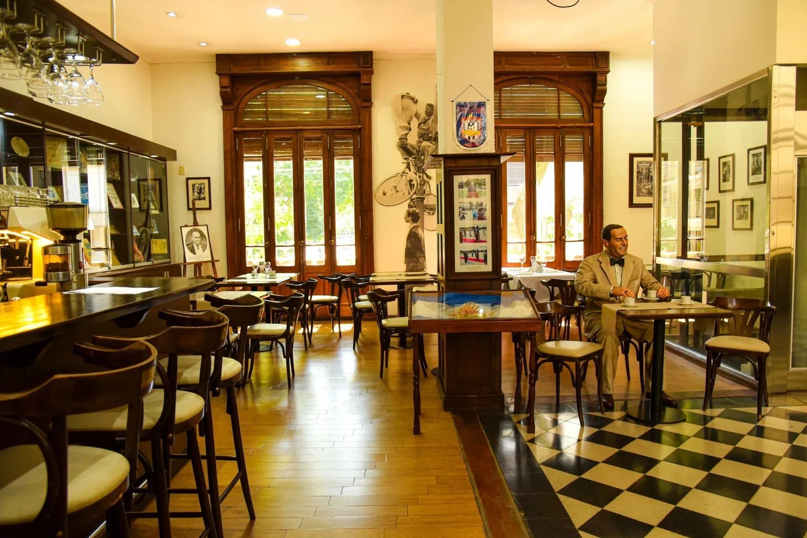 LEONARDO DUVA: “VACIARON EL PALACIO Y AHORA VIENEN POR NOSOTROS”