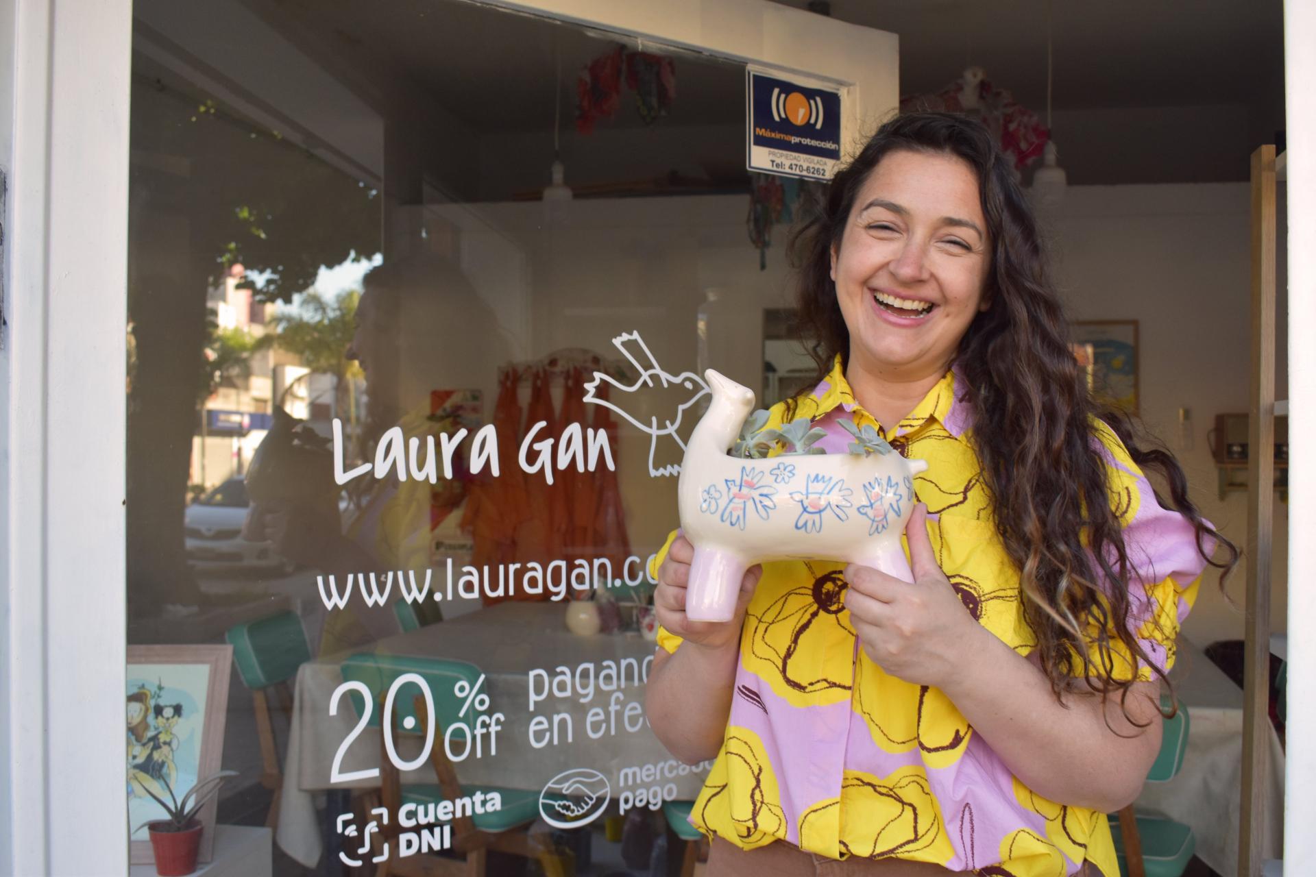 UN TALLER DE CERÁMICA DE LA PLATA COMBINA MÚSICA, COCINA Y ASTROLOGÍA