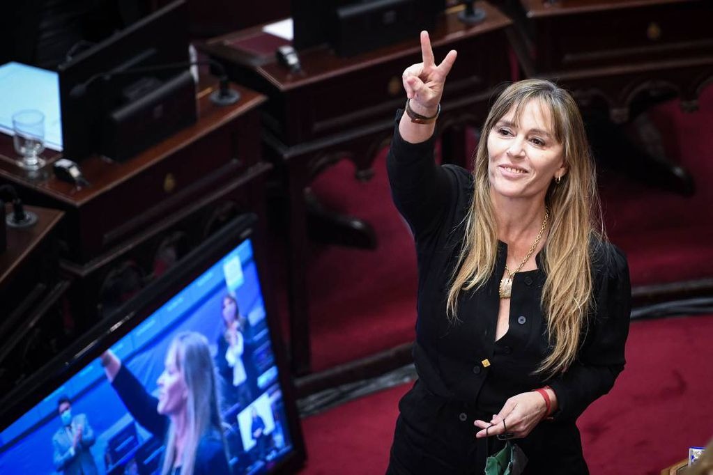 JULIANA DI TULLIO: "EL ANTIPERONISMO ES UNA FABRICA DE PERONISTAS"
