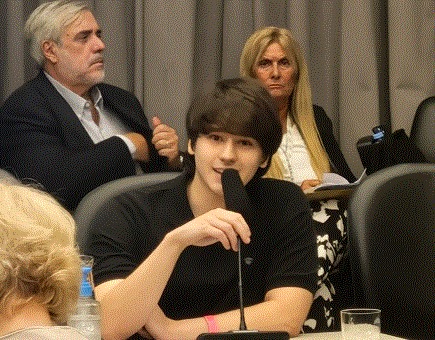 “PREOCUPA LA FACILIDAD CON LA QUE ESTAMOS ENTREGANDO NUESTROS RECURSOS NATURALES”