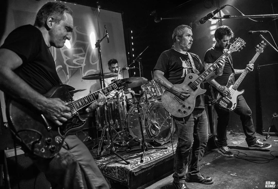 PEZ: CON NUEVA FORMACIÓN Y DISCO EN PUERTA ANUNCIÓ SHOW EN NICETO