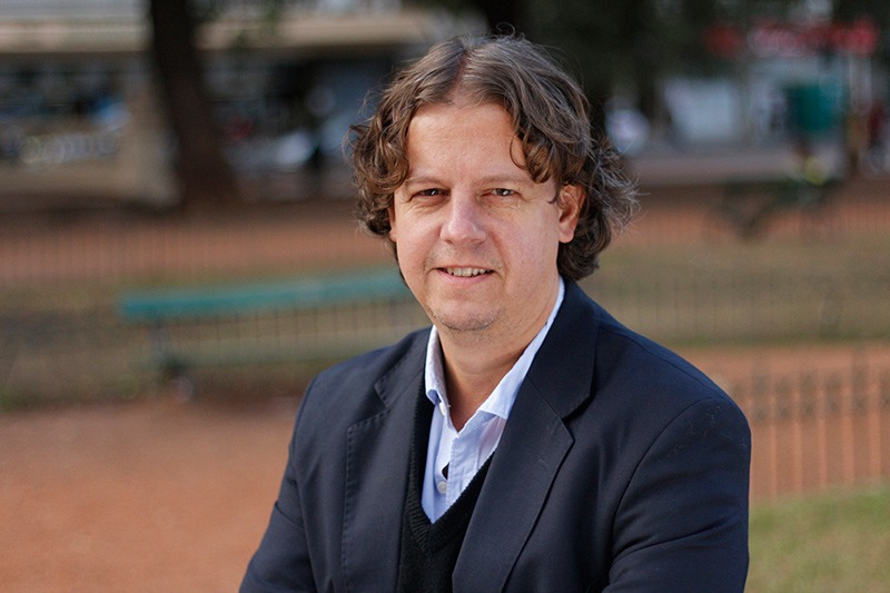 CRISTIAN CASTILLO: “BUSCAN CREAR CONDICIONES DE ESPIONAJE ILEGAL SOBRE PERIODISTAS”