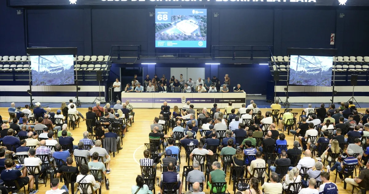 DIEGO PATIÑO: “SE DEBATEN DOS POSIBILIDADES: SER SOCIO O SER CLIENTE”