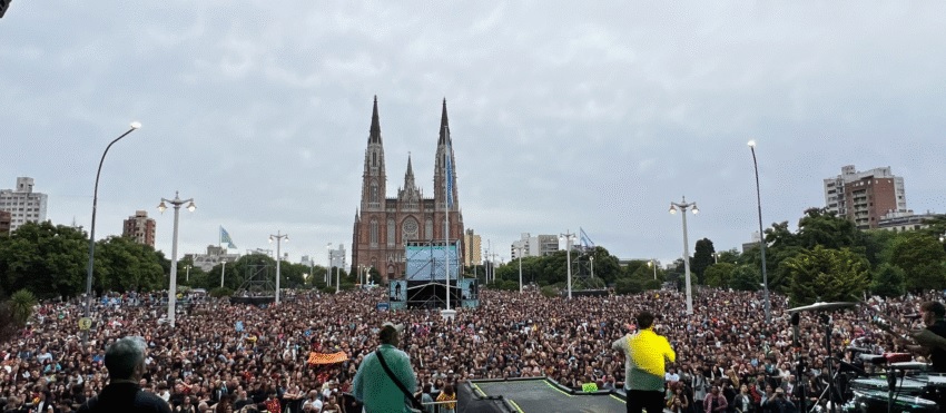 HAY MÁS DE 300 BANDAS ANOTADAS PARA EL 143º ANIVERSARIO DE LA PLATA