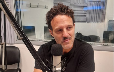 MANUEL MASSOLO: “ME INTERESA HACER ESTE EJERCICIO DE MEMORIA CON JÓVENES”