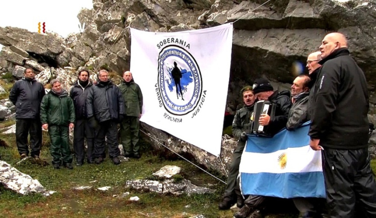 RODOLFO CARRIZO: “MILEI SE PASA POR EL BOLSILLO IMPORTANTES LOGROS DIPLOMÁTICOS”