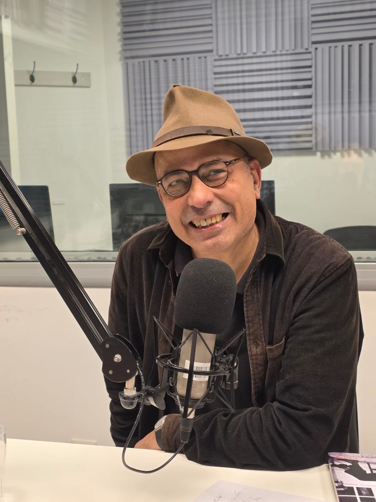 ANDRÉS DI TELLA: “NUNCA QUISE HACER UNA PELÍCULA QUE TRATE DE CONVENCER A ALGUIEN DE ALGO”