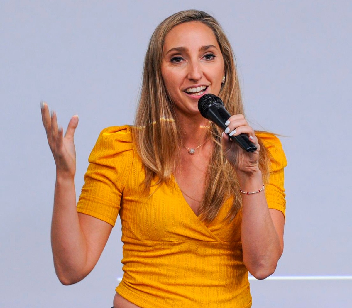 JULIA STRADA: “LA REGRESIVIDAD EN LOS INGRESOS ES UNA CARACTERÍSTICA DE ESTE MODELO ECONÓMICO”