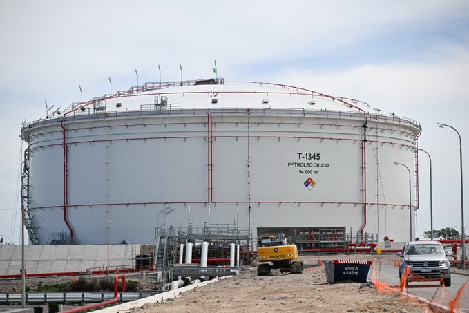 “CORONEL ROSALES SE CONSOLIDA COMO EL PUERTO DE SALIDA DEL PETRÓLEO DE VACA MUERTA”