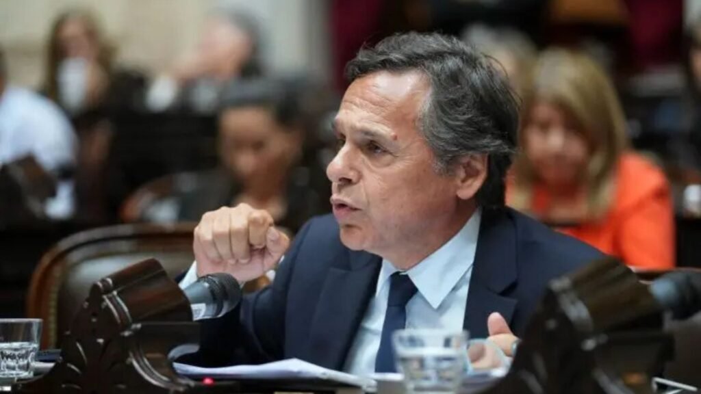 DIEGO GIULIANO: “EL SUBSIDIO QUE SE CANCELÓ EN EL INTERIOR DEJÓ A PIÉ A TODAS LAS PROVINCIAS”