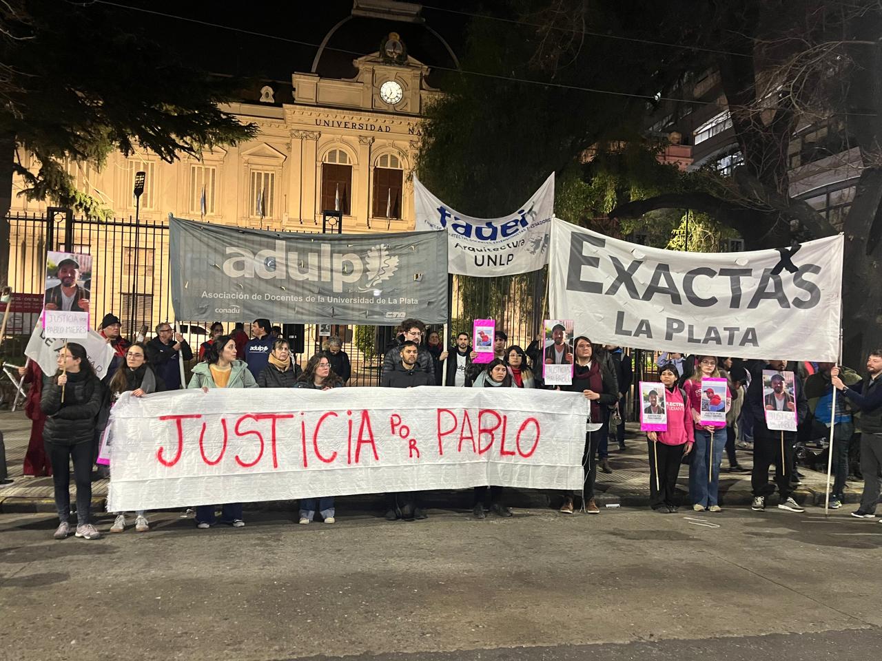 ADULP MOVILIZÓ EN LA PLATA Y ANUNCIÓ MARCHA FEDERAL UNIVERSITARIA