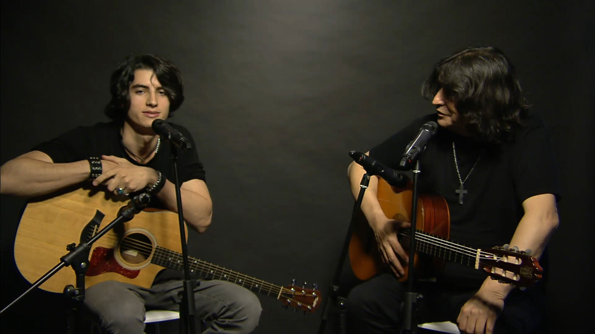 LUIS SALINAS: “TOCAR EN MAR DEL PLATA CON MI HIJO Y AMIGOS ES LO MEJOR QUE ME PUEDE PASAR”