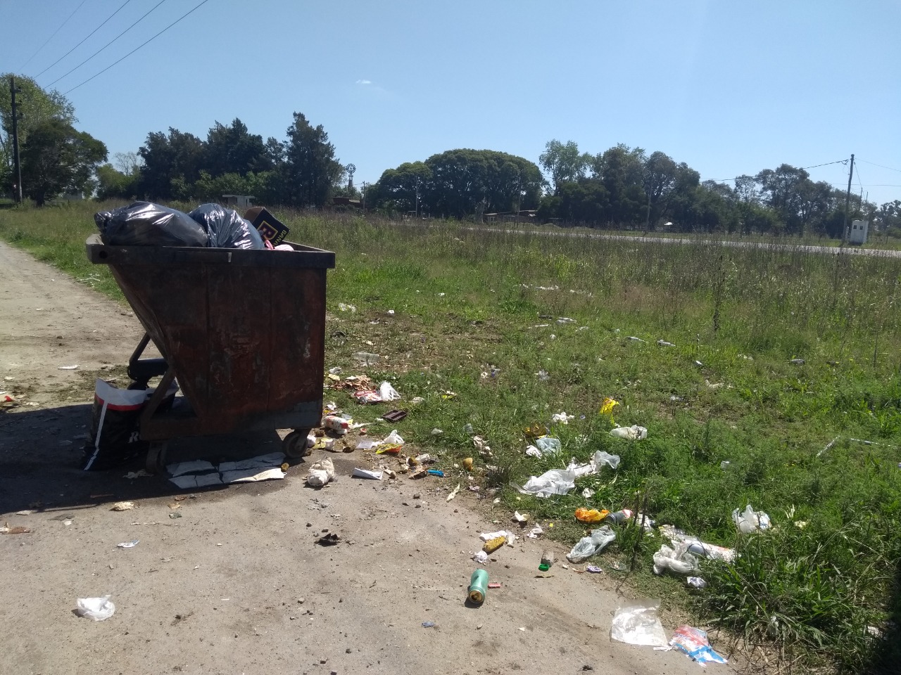 VECINOS DE “LA HERMOSURA” PIDE QUE LA COMUNA “SE HAGA PRESENTE”