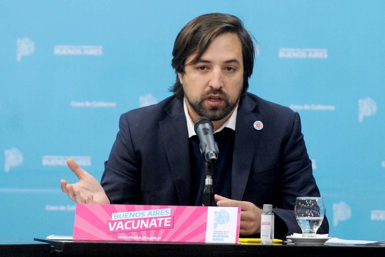 KREPLAK: "TENEMOS VACUNAS PARA QUE TODA LA POBLACIÓN RECIBA TRES DOSIS”