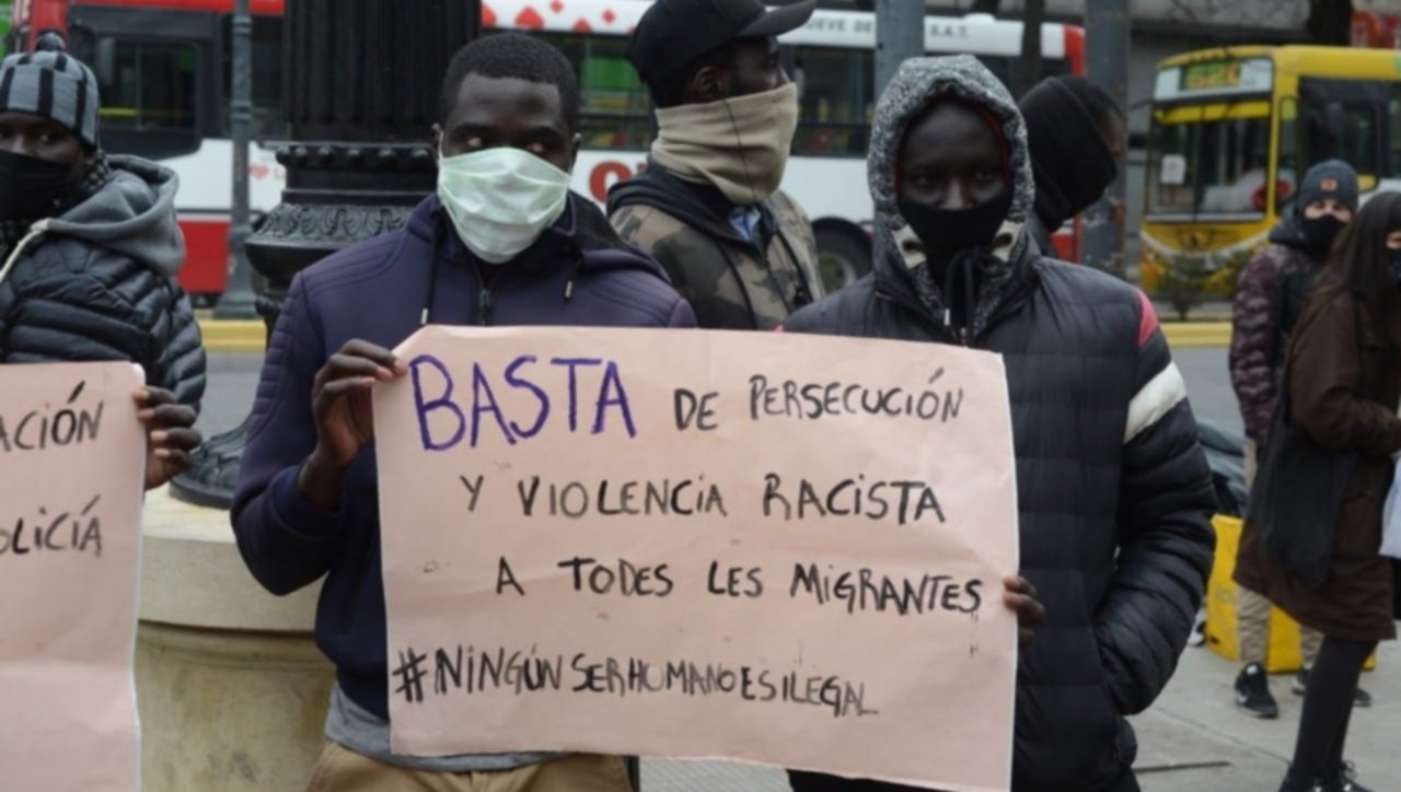 BRINDAN UN TALLER DE IDIOMA CASTELLANO PARA MIGRANTES AFRICANOS