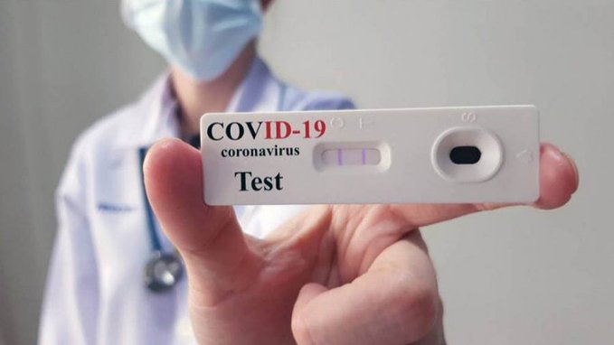 CUARTA OLA DE COVID-19. SE AGOTARON LOS TEST RÁPIDOS EN LAS FARMACIAS
