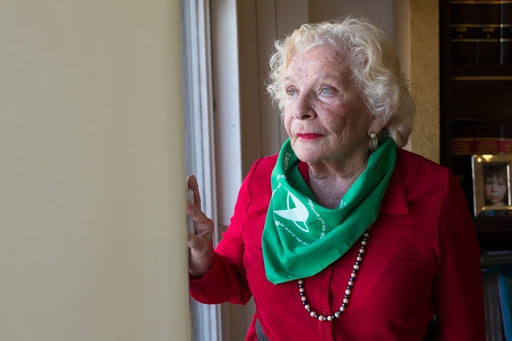 NELLY MINYERSKY: "SE TIENE QUE APROBAR UN TEMA TAN SENSIBLE”