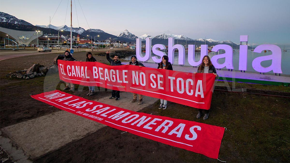 TIERRA DEL FUEGO: UNA LEY PROHÍBE LA CRÍA DE SALMONES